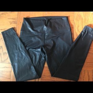 Lululemon shiny black leggings
